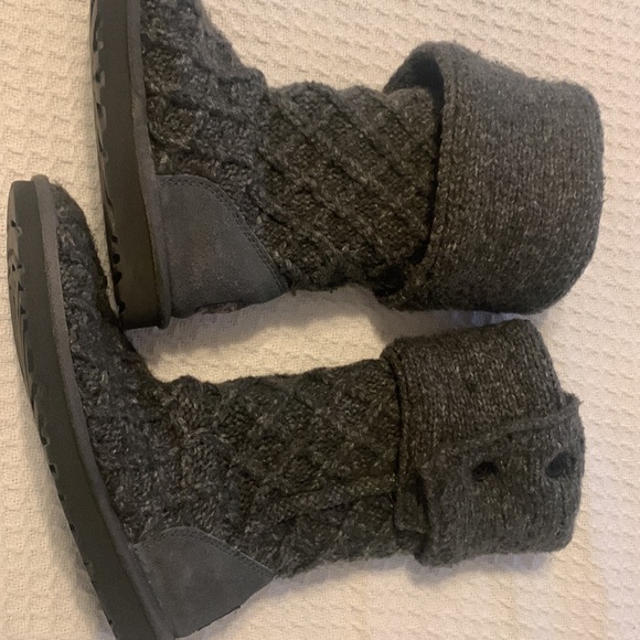 Ugg | Cardy Grey Cable Knit Convertible Calf Ankle Cozy Winter Sweater Boots 8 - Picture 2 of 4